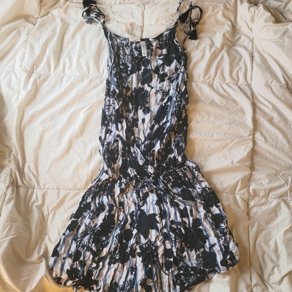 Lucky brand swimsuit cover up size M